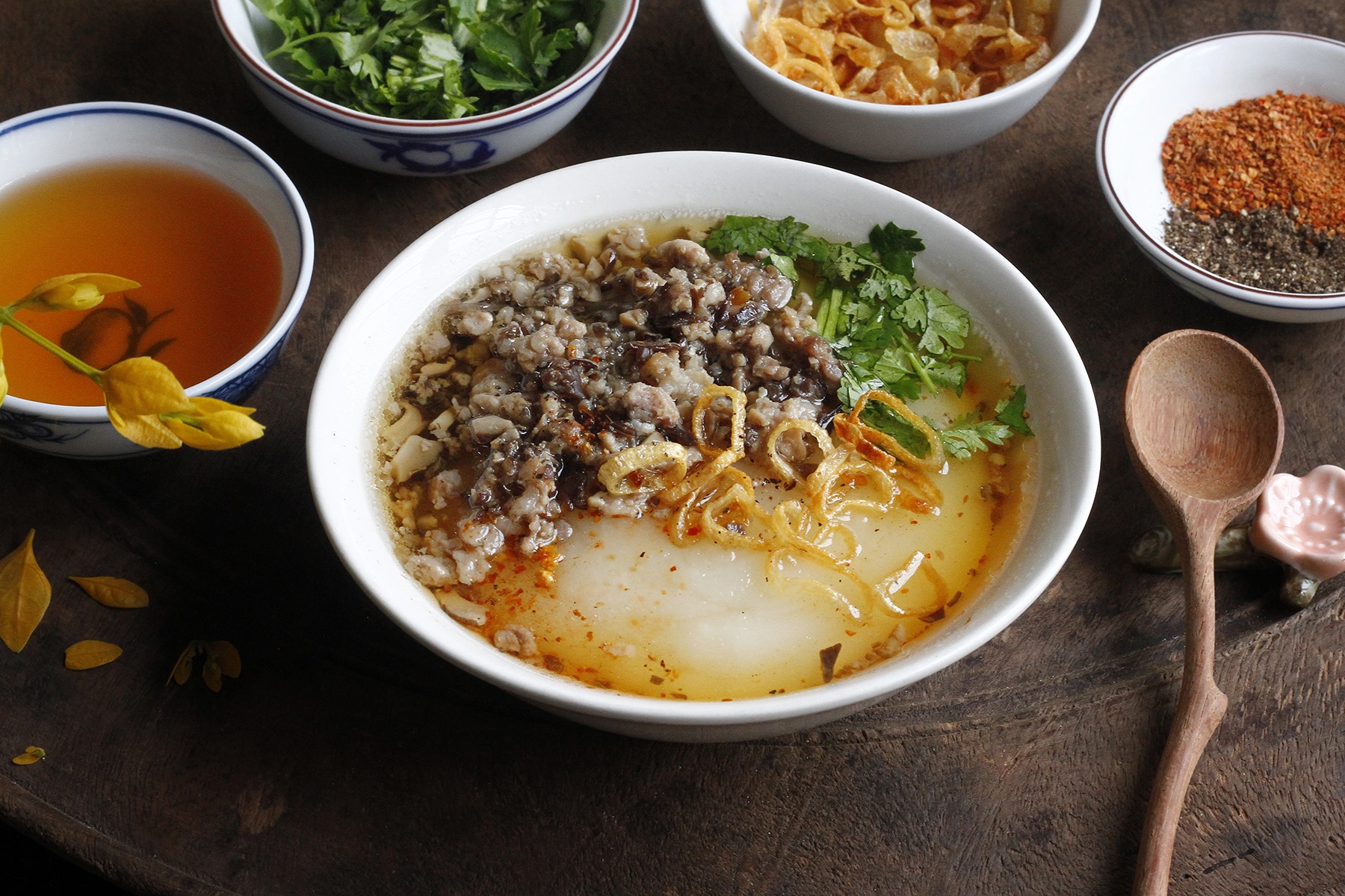 Banh duc is a popular light dish among Hanoians, especially during the winter season